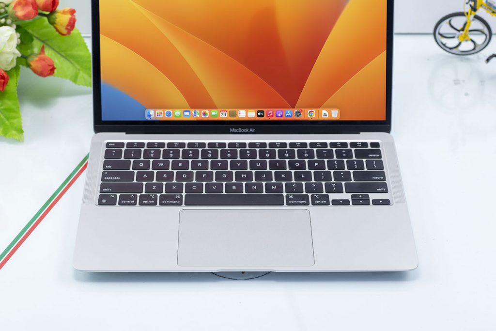 Macbook Air M1 Silver Ram 8GB SSD 256GB 13.3'' Retina